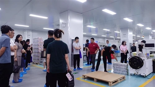 Overseas Customers Visit HUATAI Factory To Inspect Paint Bucket And Steel Dru...